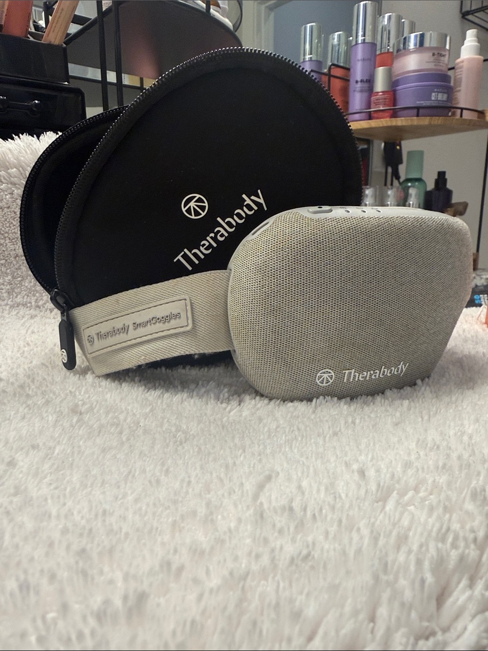 Therabody SmartGoggles Eye Massager in Light Gray with Black Case
